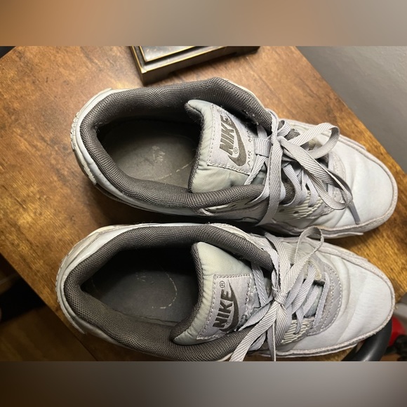 Nike Air Max Size 7 Woman’s Gray - Picture 4 of 6